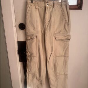 Woman’s white (bone)  Cargo Pants